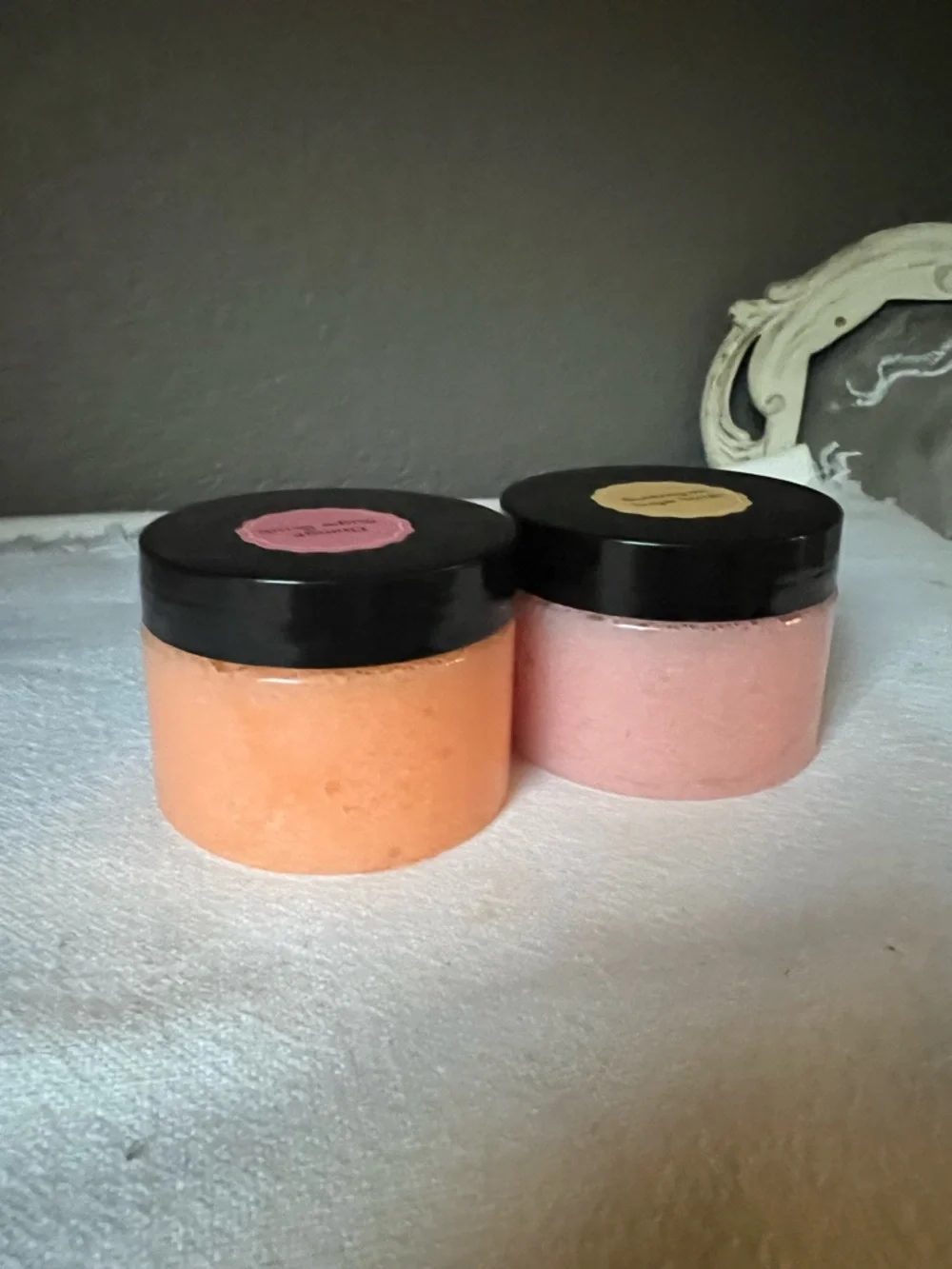 Bubblegum and sweet orange Gentle Sugar Body Scrub - Women Bath & Body - Picture 5 of 9